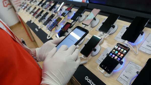 На российском рынке смартфонов тектонические изменения. В топ-5 два новых лидера, один из них российский